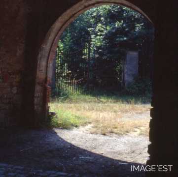 Porche de l'ancienne halle (Portieux)